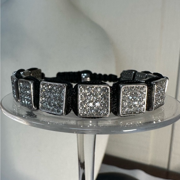 Three sparkly adjustable bracelets - Picture 5 of 7